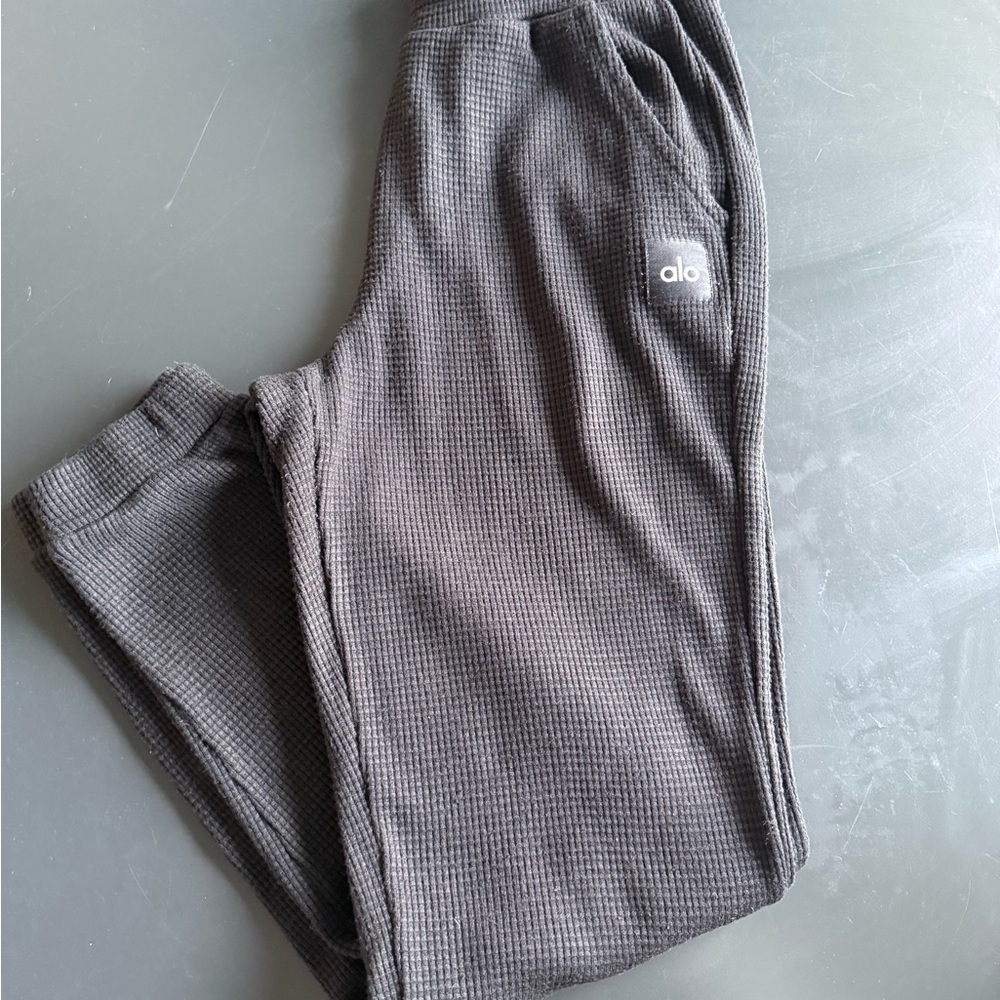 ALO Yoga black Weekend Escape joggers - waffle knit